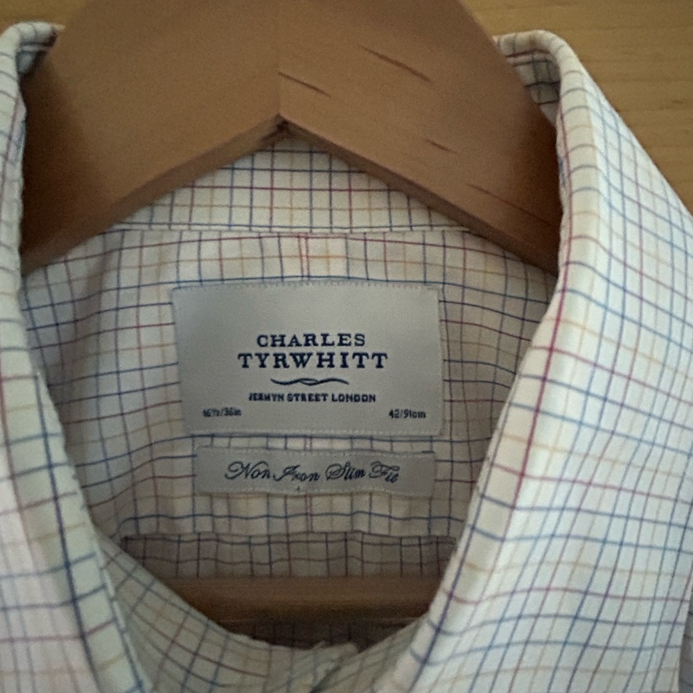 Charles Tyrwhitt Non-Iron Performance Twill Check Shirt - Picture 4 of 4